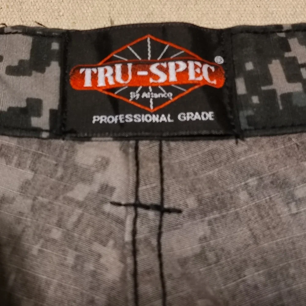 Tru-Spec Digital Camo Tactical Cargo Pants Mens Medium Regular Grey Black Camo